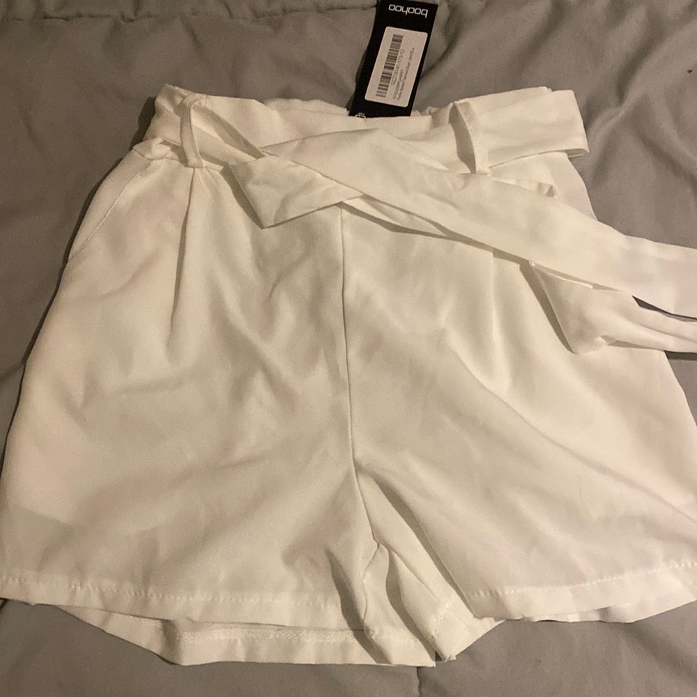 Boohoo | White Shorts | Size 0